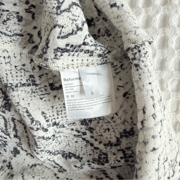 Reformation | Snake Print ‘Bea’ Midi Skirt | Size 6 - Picture 7 of 11